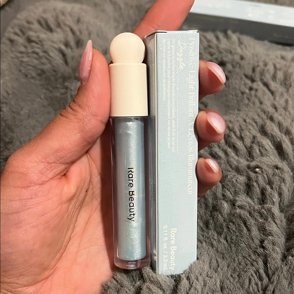 RARE BEAUTY Positive Light Luminizing Lip Gloss - Dazzle